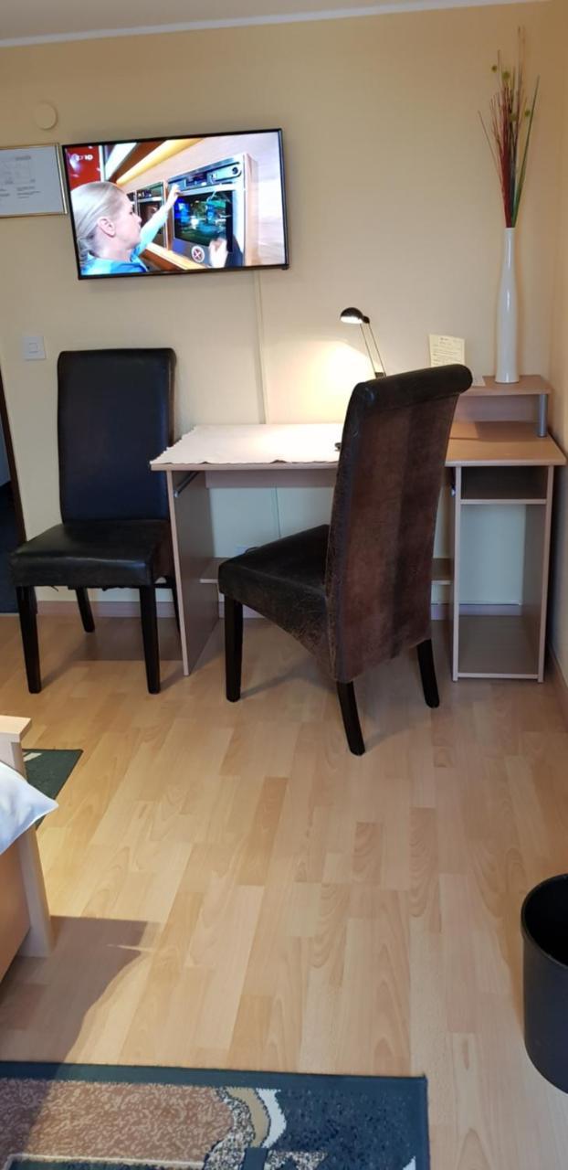 Hotel Garni Julia Linnich Zewnętrze zdjęcie