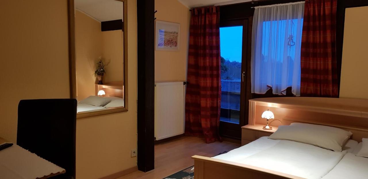 Hotel Garni Julia Linnich Zewnętrze zdjęcie